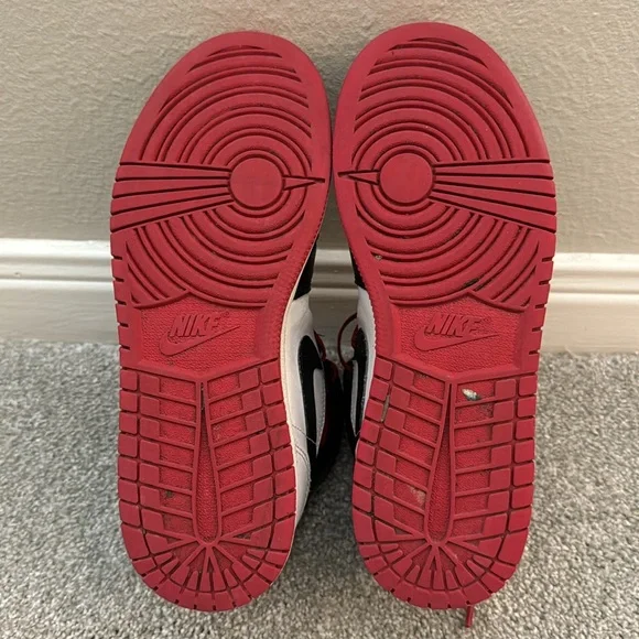 Air Jordans size- Youth 6 - Picture 8 of 9